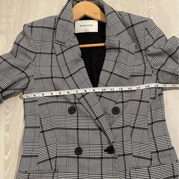 Aritzia Babaton The Samuel Transition Blazer Gray Black Plaid size 4 - Picture 10 of 16